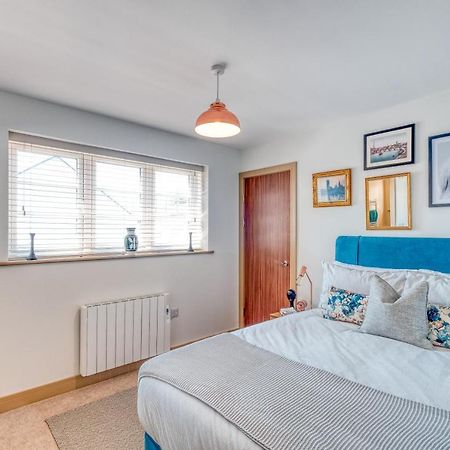 Gorgeous 1-Bed City Apartment, Sleeps 4 Worcester Kültér fotó